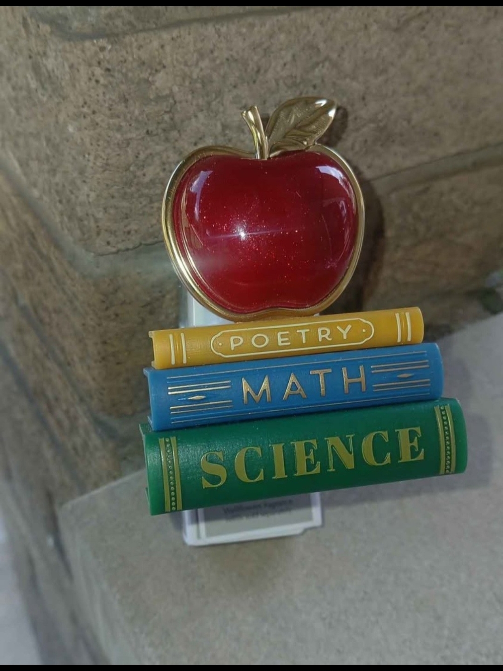 Bath & Body Works Red Apple & Stacked Books Wallflower Plugin
